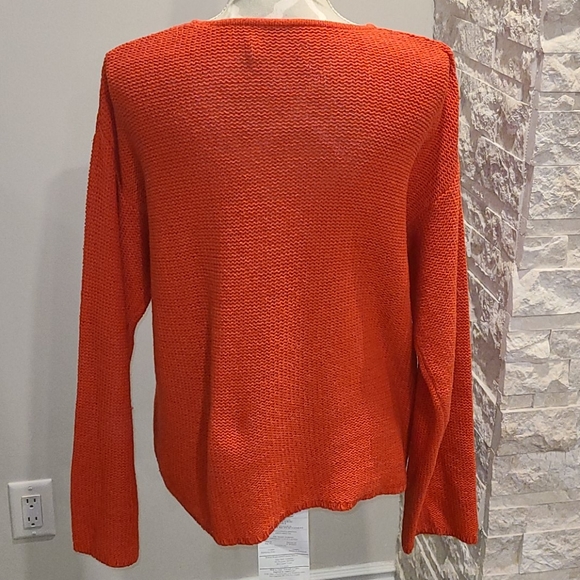 Beautiful orange knit sweater - Picture 3 of 3